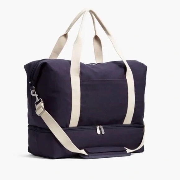 Lo & Sons Catalina Deluxe Weekender Bag – Deep Navy – Organic Canvas – NWOT - Picture 1 of 5